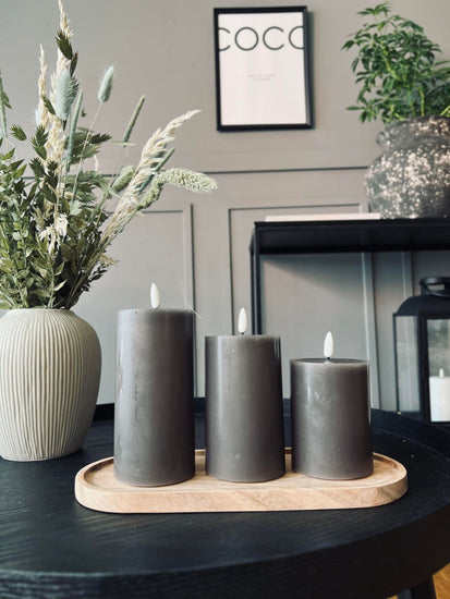 LED Bloklys / Taupe grå 3 stk. Lys – Inkl. fjernbetjening - VIAMAJA.DK