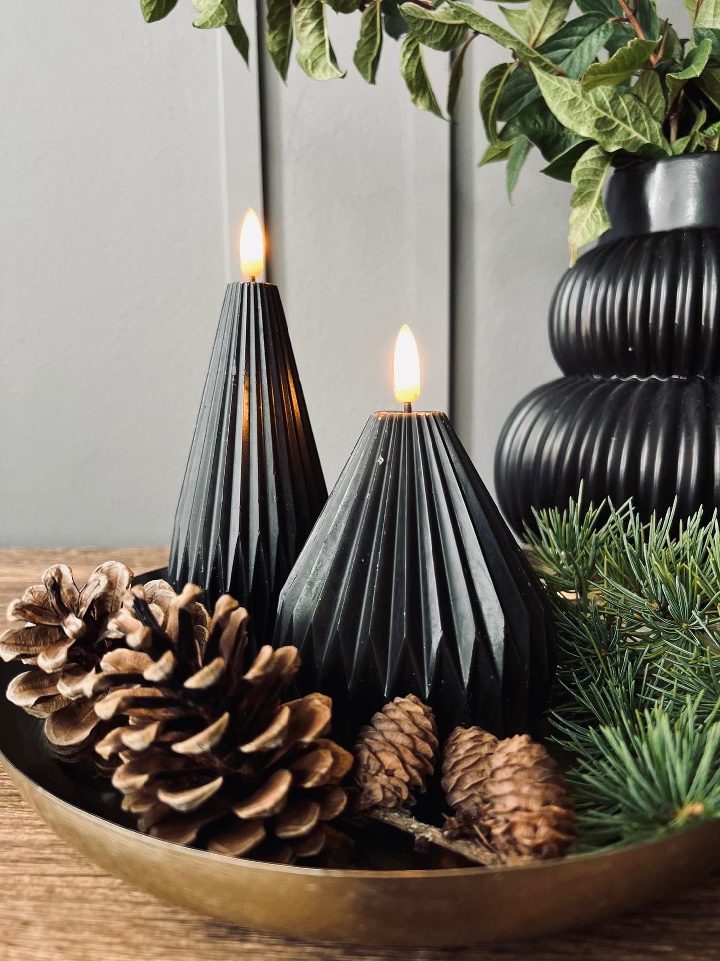 LED Design Sorte keglelys - Sæt af 2 stk m. Timerfunktion - VIAMAJA.DK