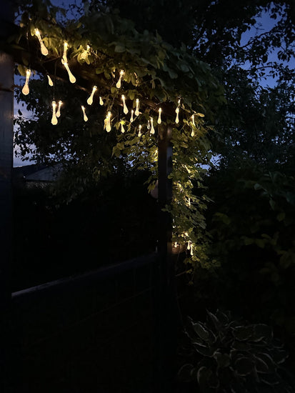 Lyskæde Alma med 50 Pærer – Solceller - VIAMAJA.DK