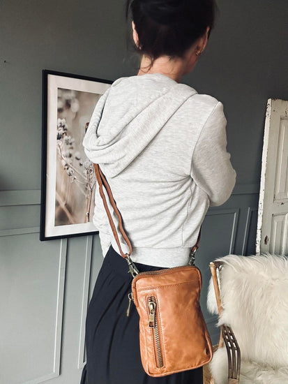 Mobiltaske ALINA - Cognac - VIAMAJA.DK