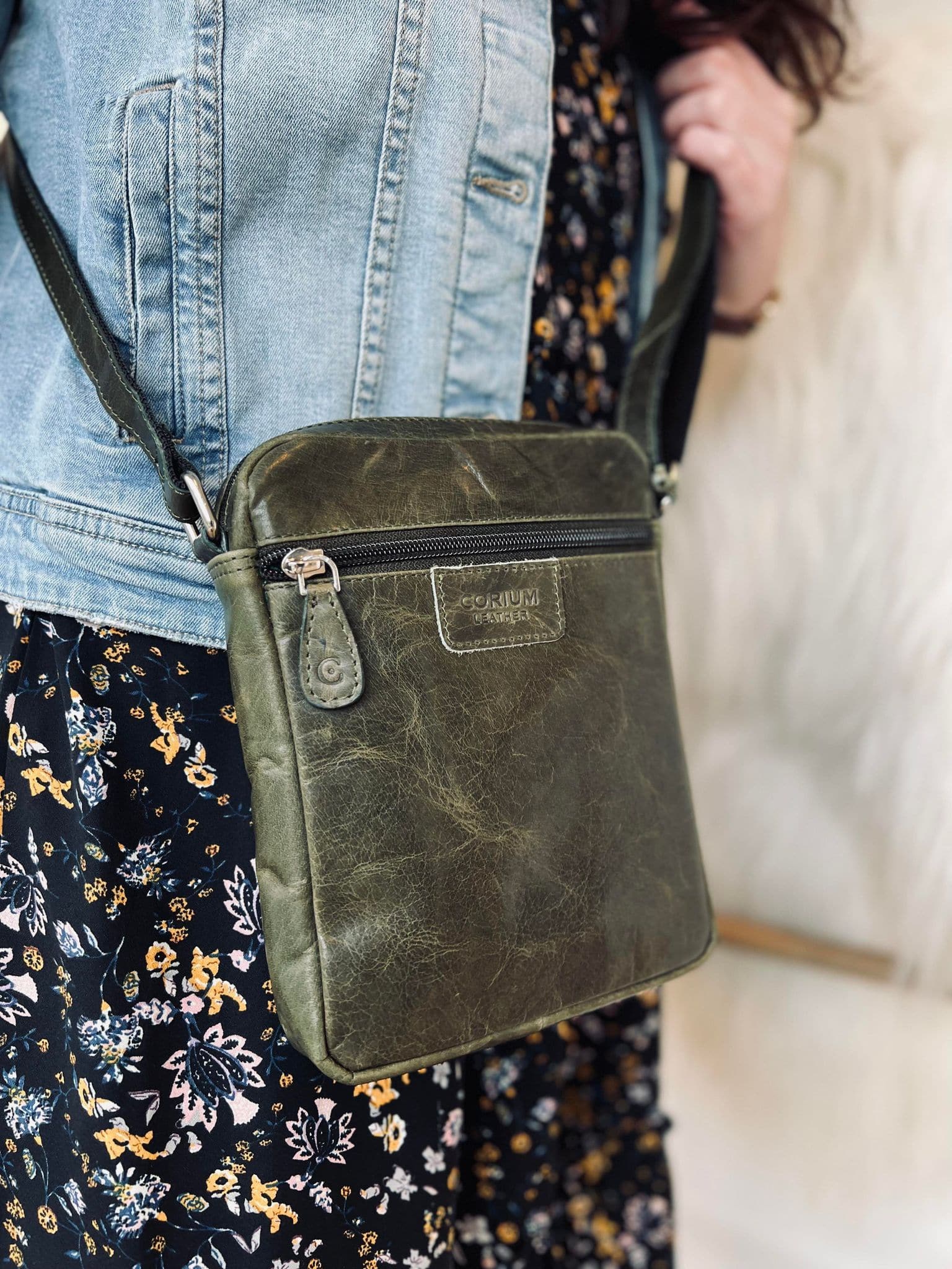 Mobiltaske / Crossover – Green Daily – Grøn læder – VIAMAJA