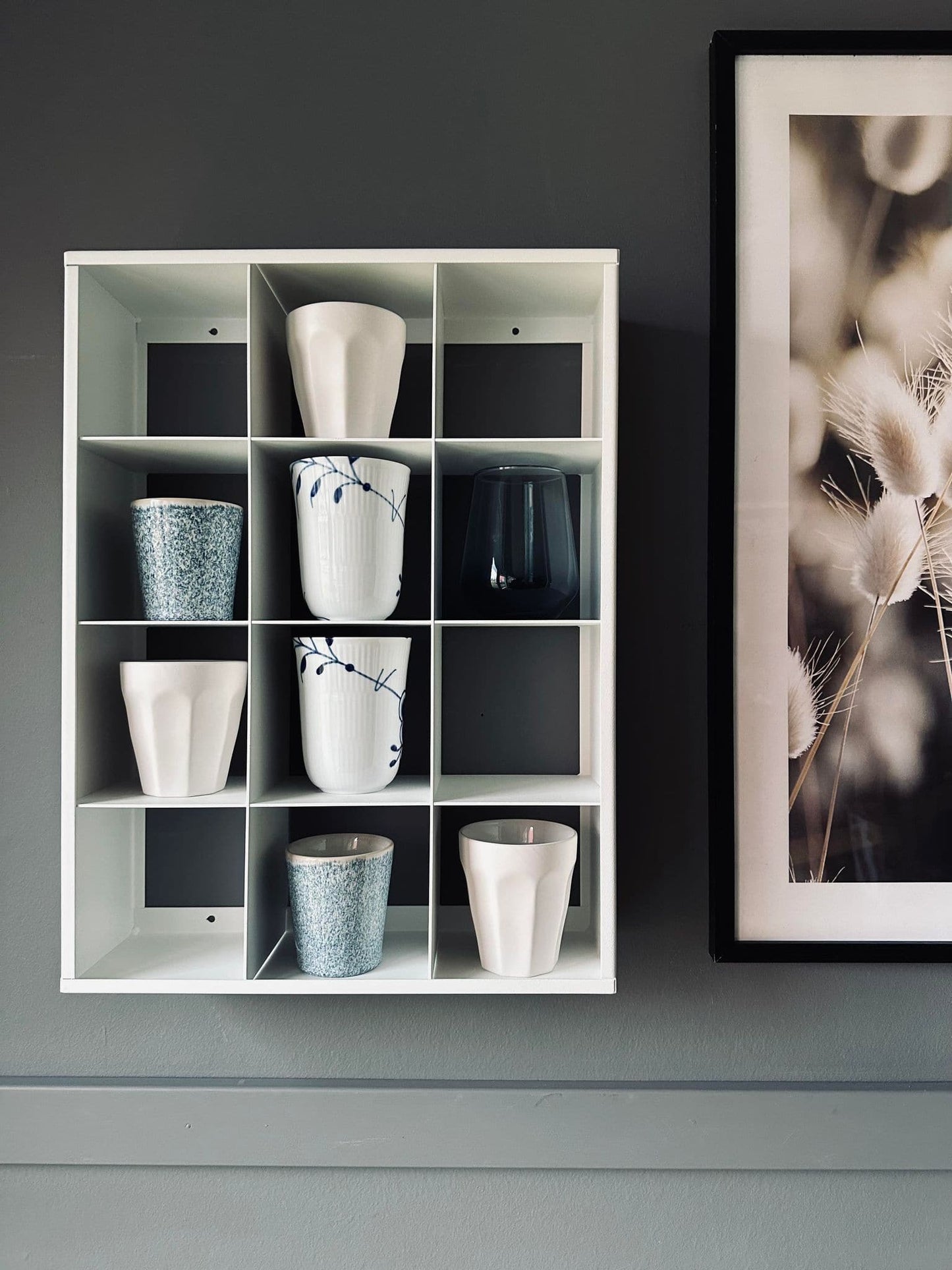 Mugshelf m. 12 rum – White - VIAMAJA.DK