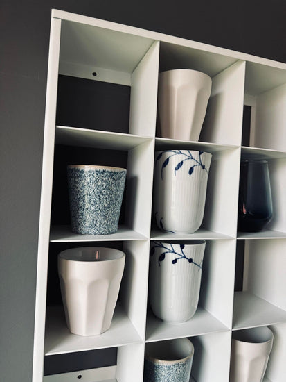 Mugshelf m. 12 rum – White - VIAMAJA.DK