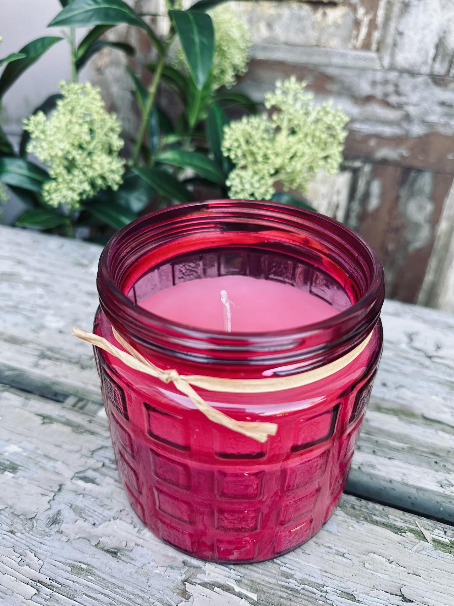 Citronella Rød – lys i rødt glas – VIAMAJA