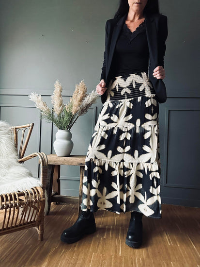 Nederdel Boho Leaf black - VIAMAJA.DK