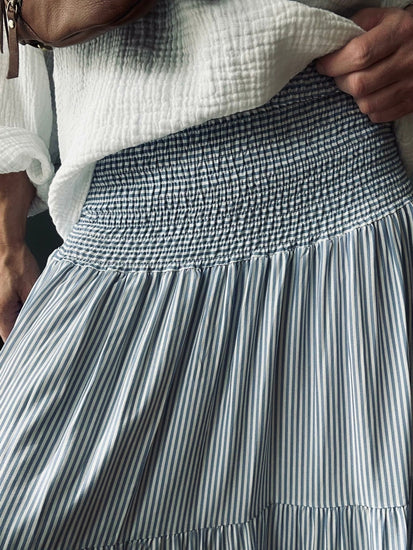 Nederdel med smock – Blå strib Small - VIAMAJA.DK