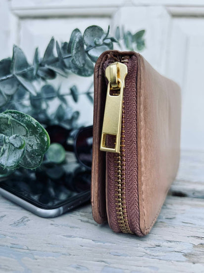 Pung i lækker blød skind - Golden honey - VIAMAJA.DK