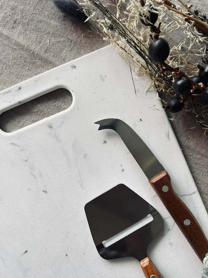 Skærebræt - Hvid marmor look 32cm - VIAMAJA.DK