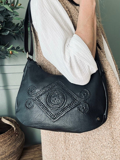 Skuldertaske Boho black - VIAMAJA.DK
