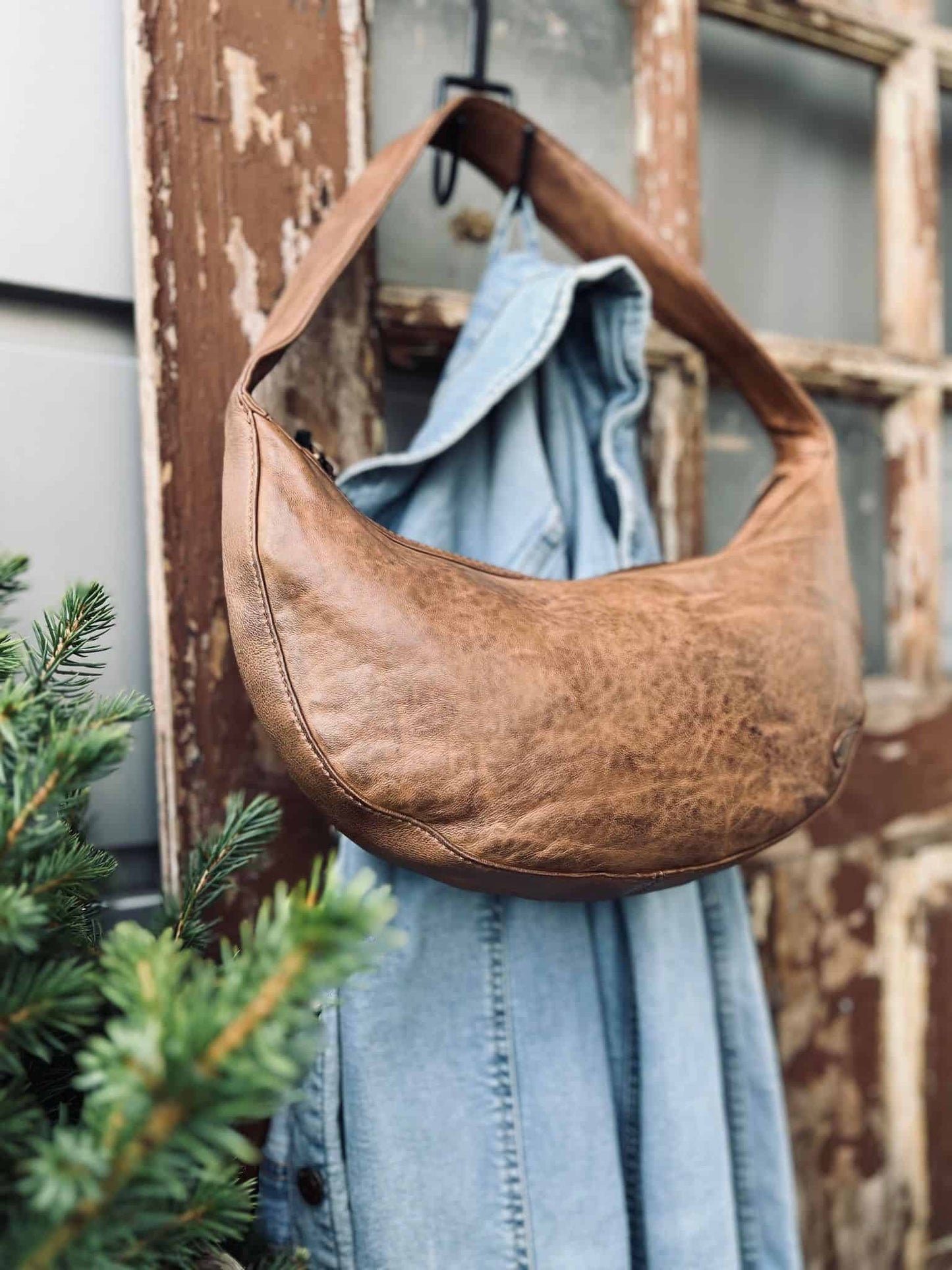 Skuldertaske CELIA Chestnut – blød og kraftig - VIAMAJA.DK