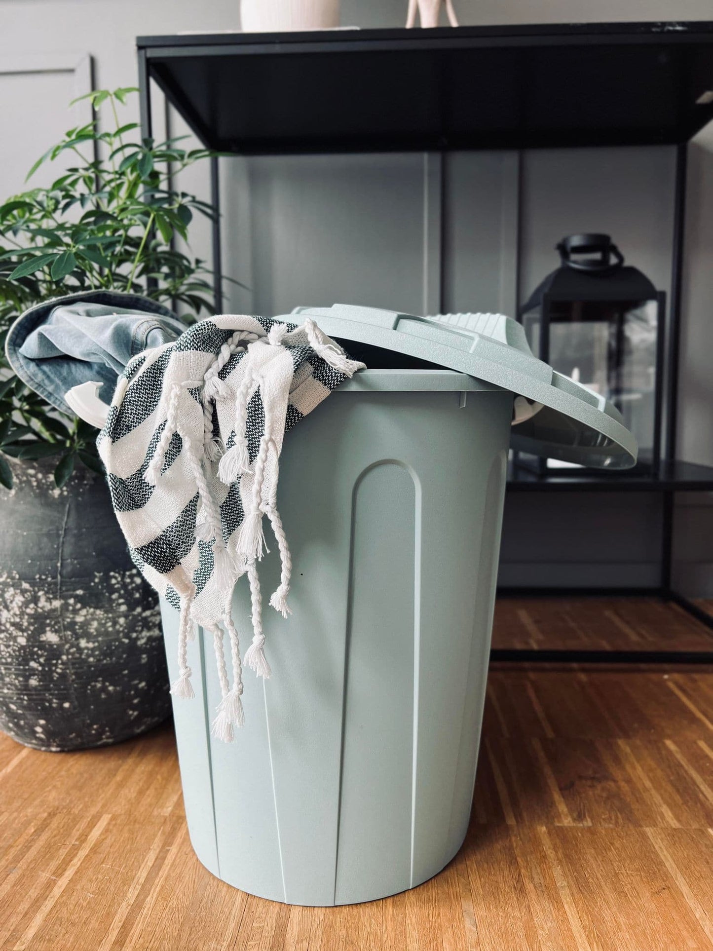 Spand med låg til opbevaring - Dusty green - VIAMAJA.DK