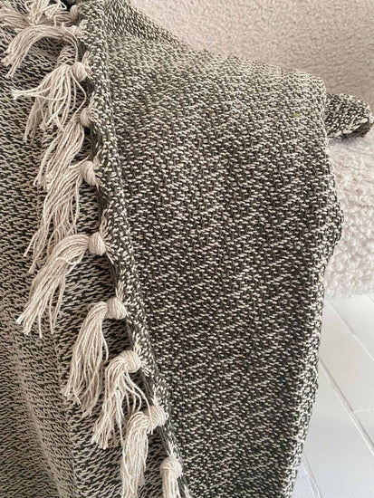 Tæppe genanvendt bomuld – Oliven - VIAMAJA.DK