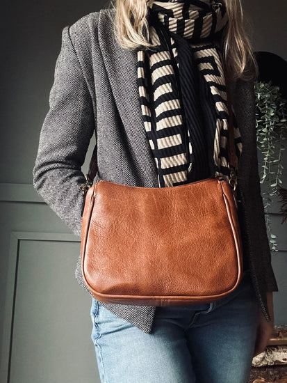 Taske Dicte walnut m. 2 taskeremme - VIAMAJA.DK