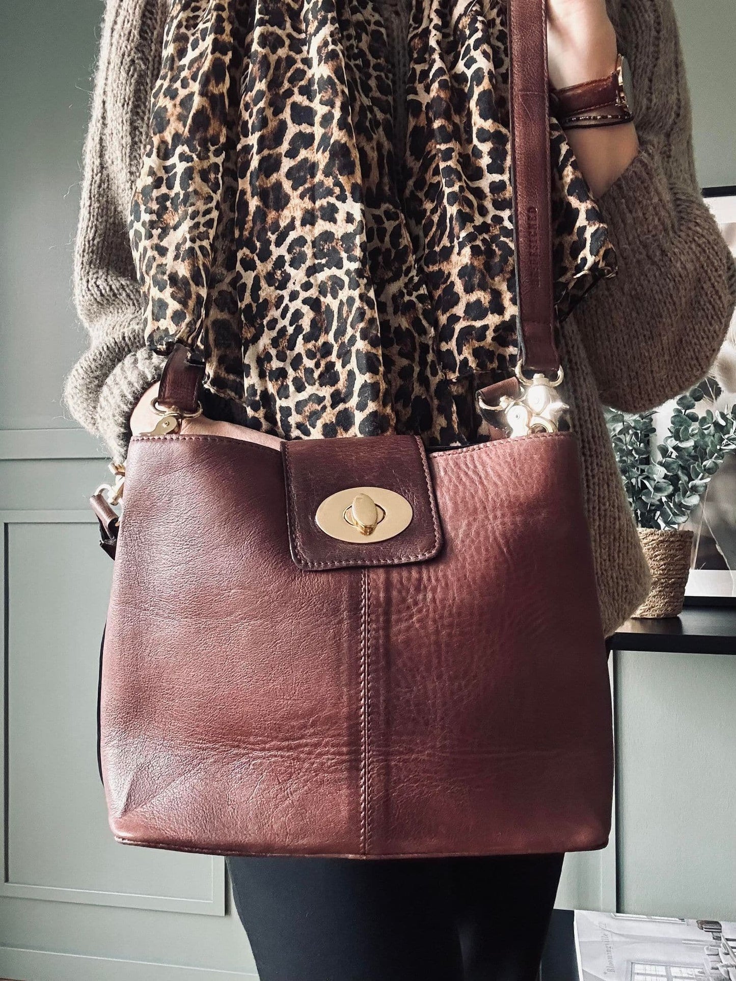 Taske LUX Brown – 2 remme medfølger - VIAMAJA.DK