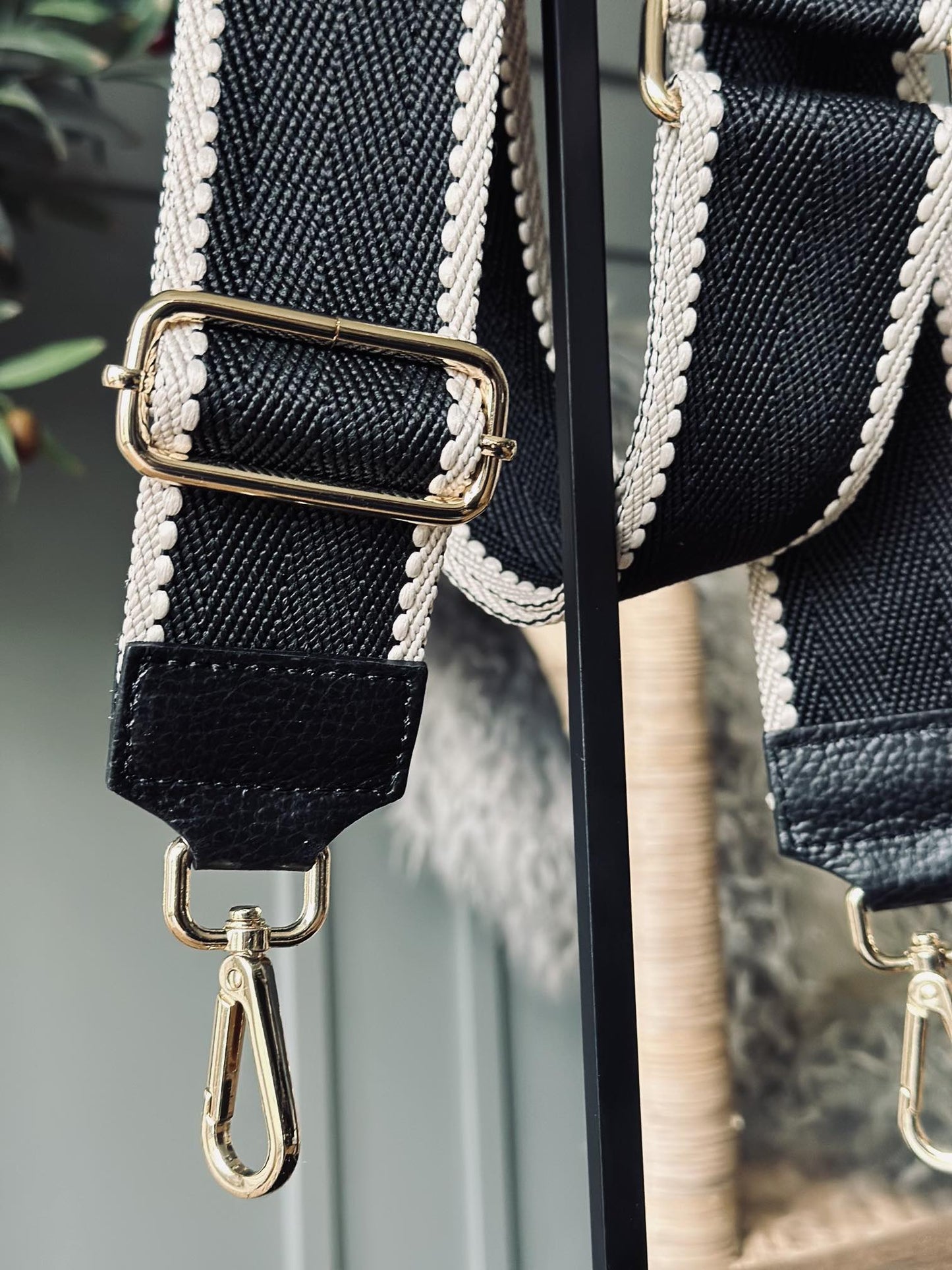 Taskerem Black m. beige kant - VIAMAJA.DK
