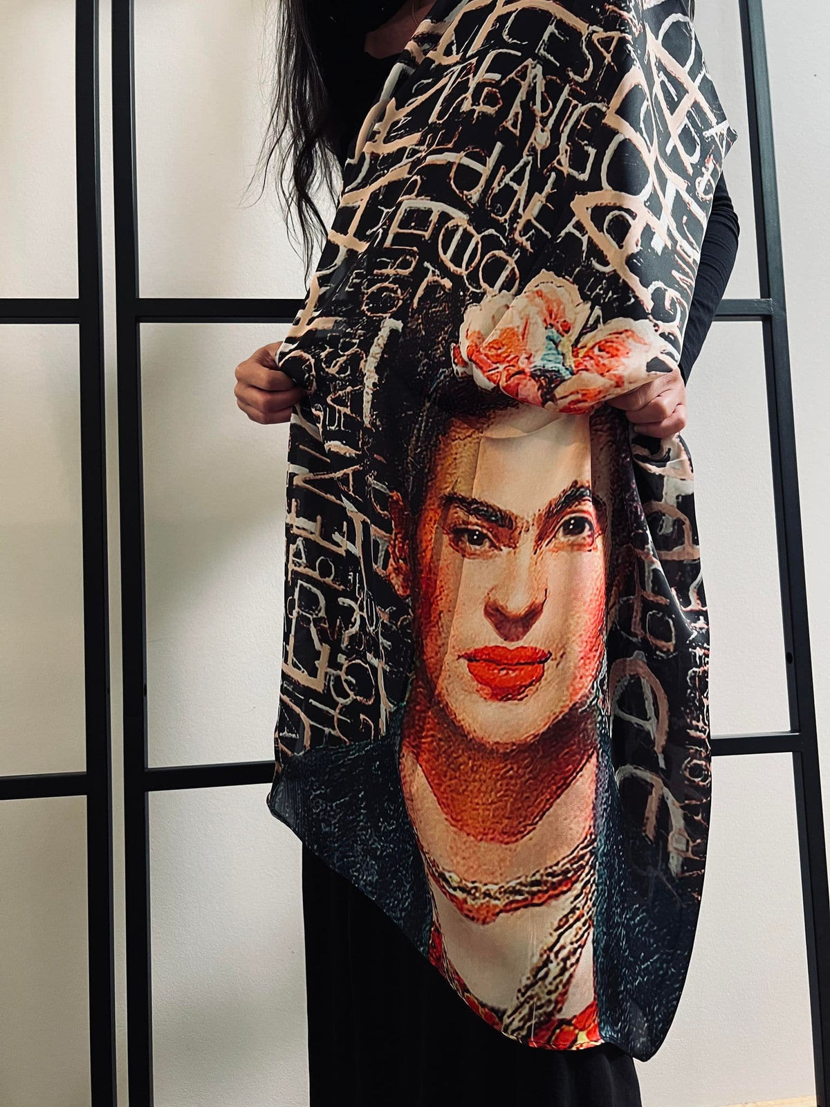 Tørklæde Frida Kahlo - VIAMAJA.DK