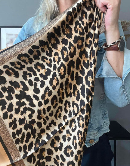 Tørklæde Golden Leo Silk - 70x70 - VIAMAJA.DK