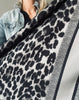 Tørklæde Grey Leo Silk - 70x70