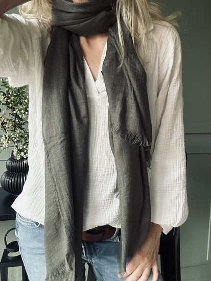 Tørklæde Simple dark olive - VIAMAJA.DK