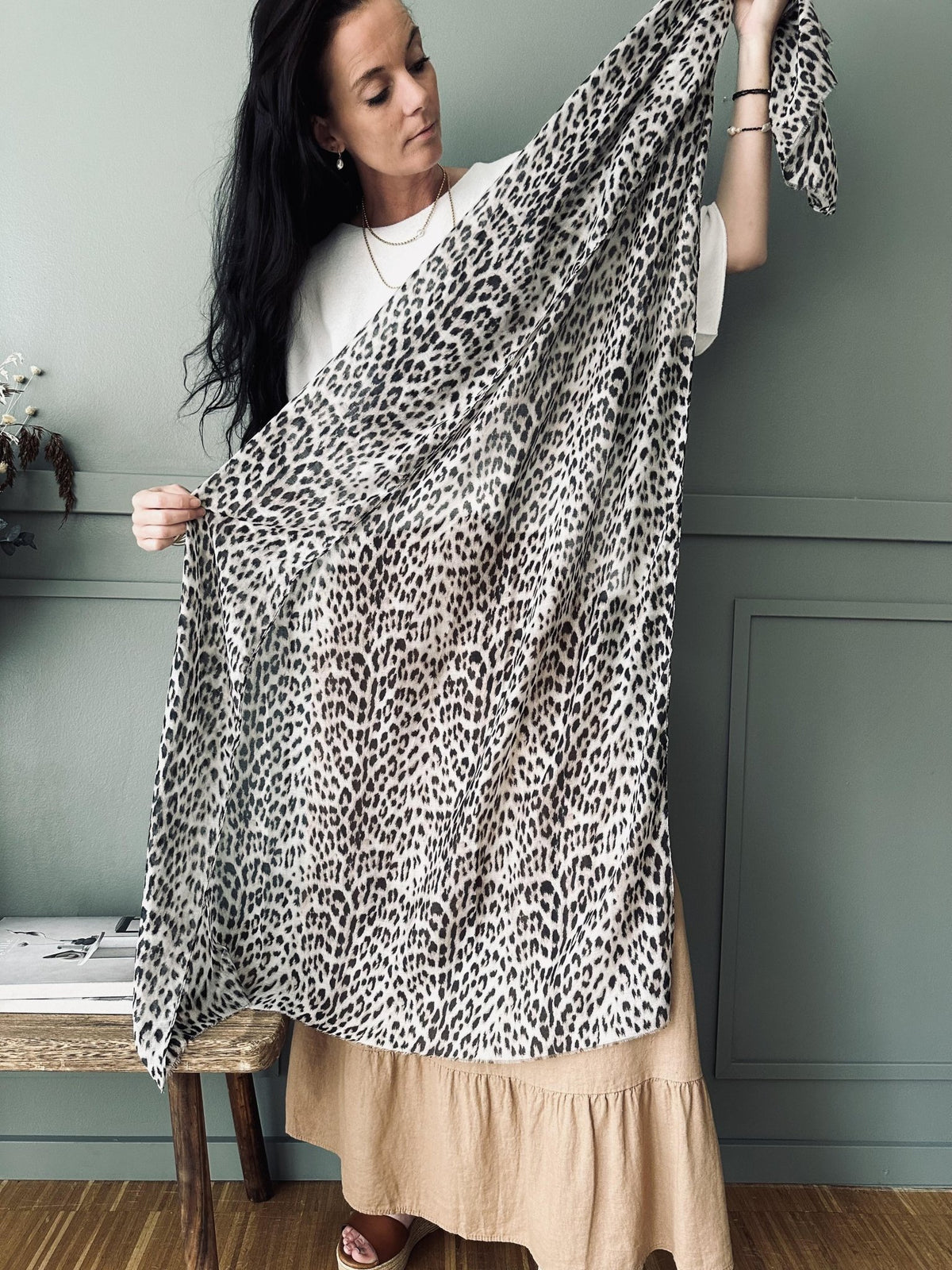 Tørklæde – Summer leo beige - VIAMAJA.DK