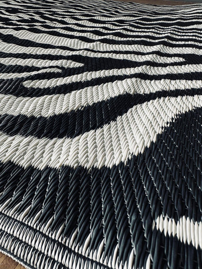 Udendørstæppe - Zebra 240x150 - VIAMAJA.DK