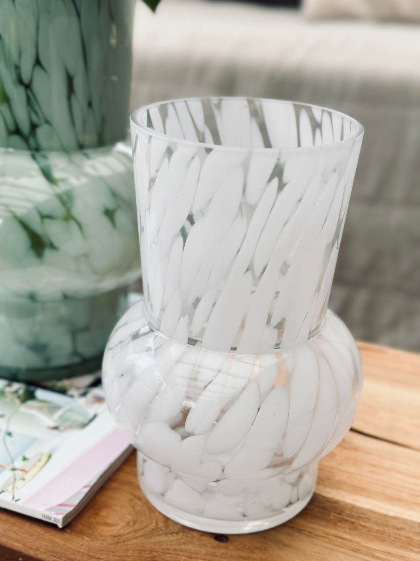 Vase 18cm Mundblæst glas – White - VIAMAJA.DK