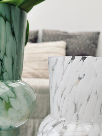 Vase 18cm Mundblæst glas – White - VIAMAJA.DK