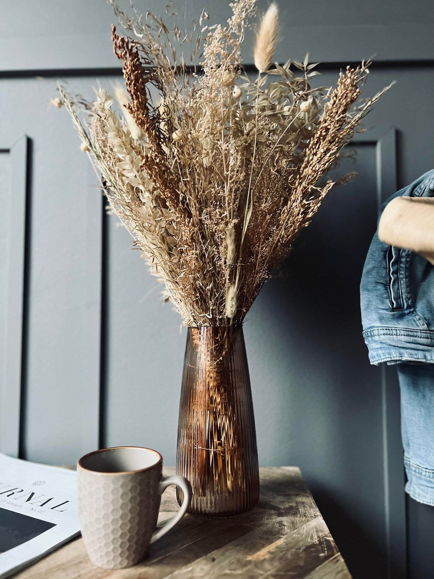Vase konisk - Beige / brun glas - VIAMAJA.DK