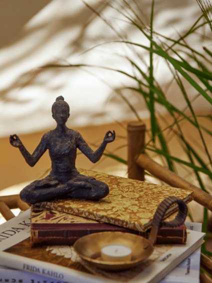 YOGA i mørk harpiks - VIAMAJA.DK
